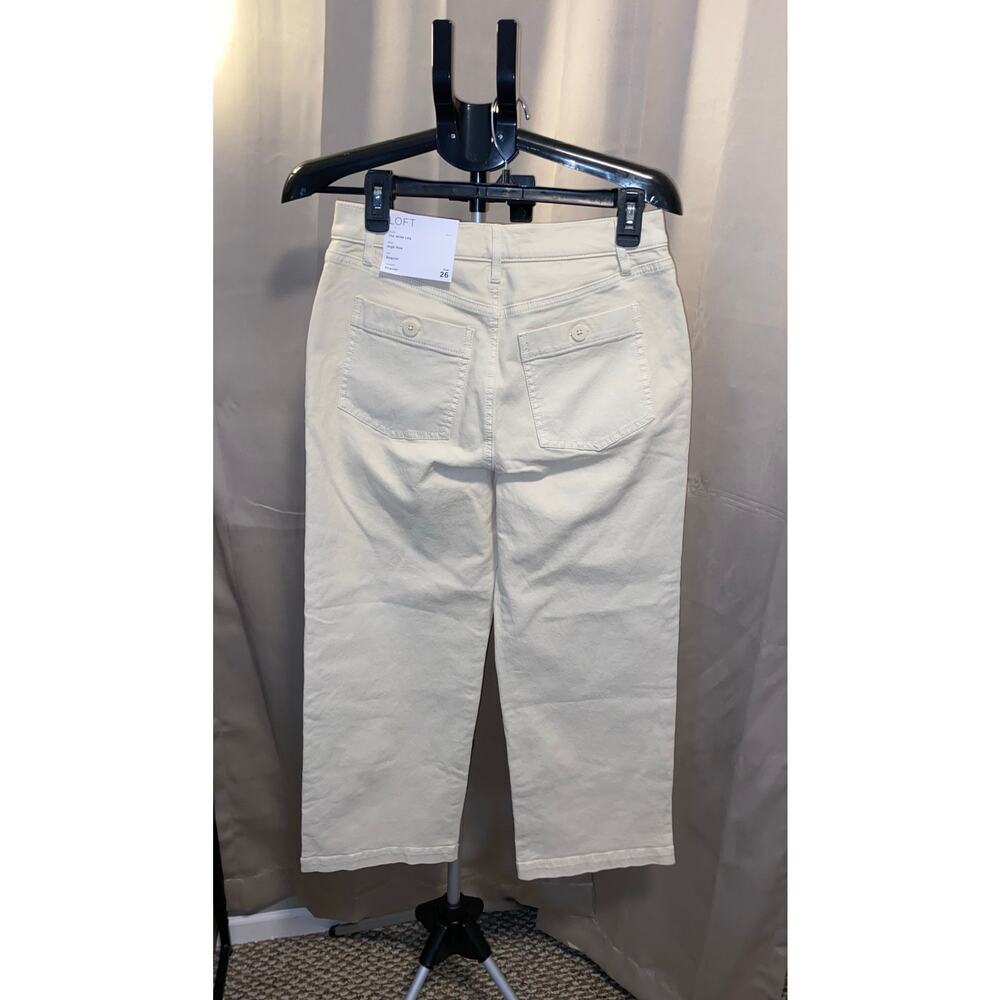 LOFT High Rise Wide Leg Crop Jeans Ivory Cream Denim Size 26 NWT - Picture 2 of 9